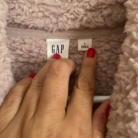 Wmn’s Gap Lg teddybear 3/4” zip jacket, blush pink, like new! - Picture 3 of 5